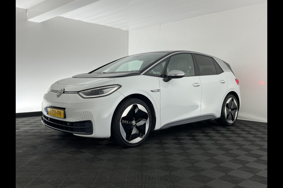 Volkswagen ID.3 First Max 58 kWh [ 3-Fase-11kW ] {SOH-89%} (INCL-BTW) *HEATPUMP | PANO | HEAD-UP | ADAPTIVE-CRUISE | IQ-LIGHTS | BLINDSPOT | CAMERA | KEYLESS | MICROFIBRE | AMBIENTLIGHT | NAVI-FULLMAP | DAB+ | ECC | HEATED-SPORTSEATS | DIGI-COCKPIT |