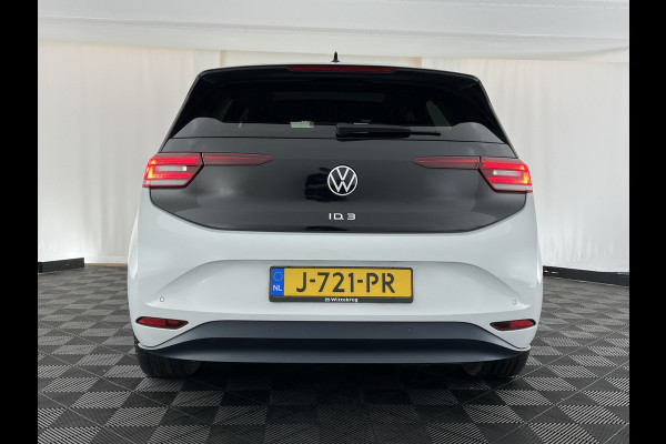 Volkswagen ID.3 First Max 58 kWh [ 3-Fase-11kW ] {SOH-89%} (INCL-BTW) *HEATPUMP | PANO | HEAD-UP | ADAPTIVE-CRUISE | IQ-LIGHTS | BLINDSPOT | CAMERA | KEYLESS | MICROFIBRE | AMBIENTLIGHT | NAVI-FULLMAP | DAB+ | ECC | HEATED-SPORTSEATS | DIGI-COCKPIT |