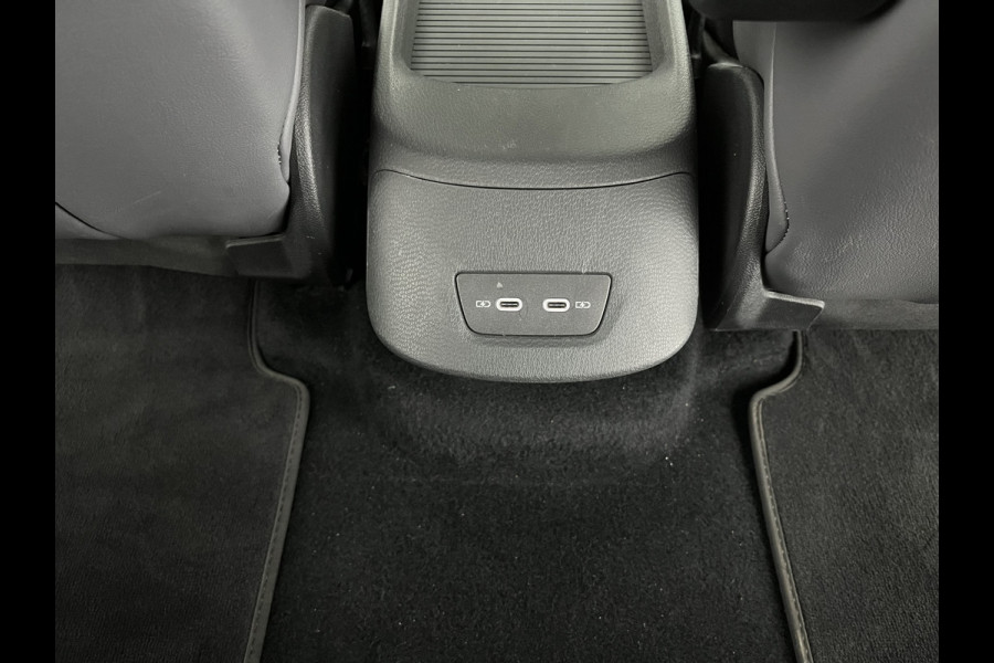 Volkswagen ID.3 First Max 58 kWh [ 3-Fase-11kW ] {SOH-89%} (INCL-BTW) *HEATPUMP | PANO | HEAD-UP | ADAPTIVE-CRUISE | IQ-LIGHTS | BLINDSPOT | CAMERA | KEYLESS | MICROFIBRE | AMBIENTLIGHT | NAVI-FULLMAP | DAB+ | ECC | HEATED-SPORTSEATS | DIGI-COCKPIT |