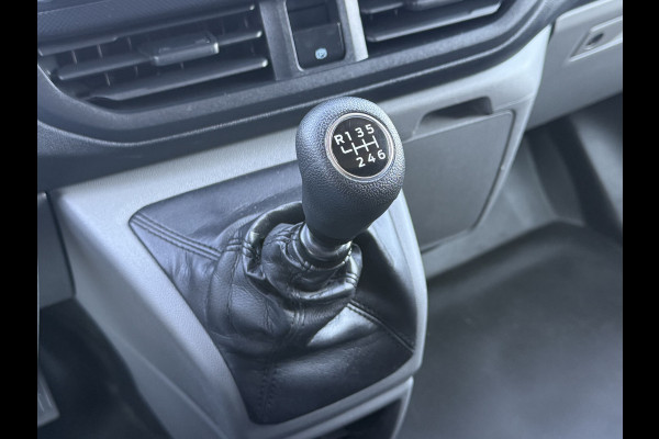 Ford Transit Custom 2.0 TDCI 136 PK TREND / L2H1 / 19" LMV / LED / 43.940 KM !! / 2.740 KG AHG / CAMERA / CRUISE / 3 ZITS / AIRCO / CARPLAY