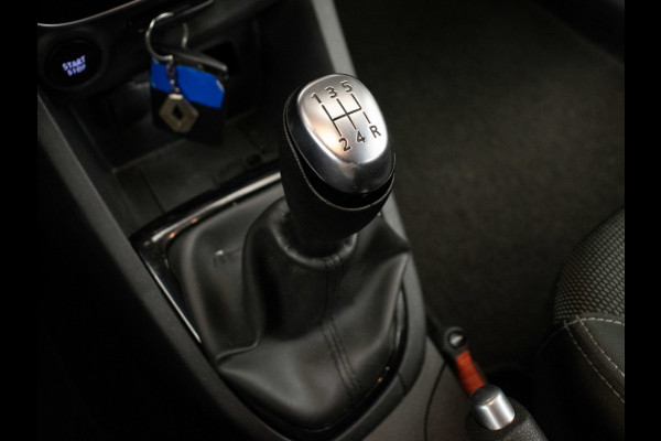 Renault Clio Estate 0.9 TCe Limited Sport (NAVI,CRUISE,BLUETOOTH,LED,ELEKTRISCH PAKKET,KEYLESS,SPORTSTOELEN,NETTE STAAT)