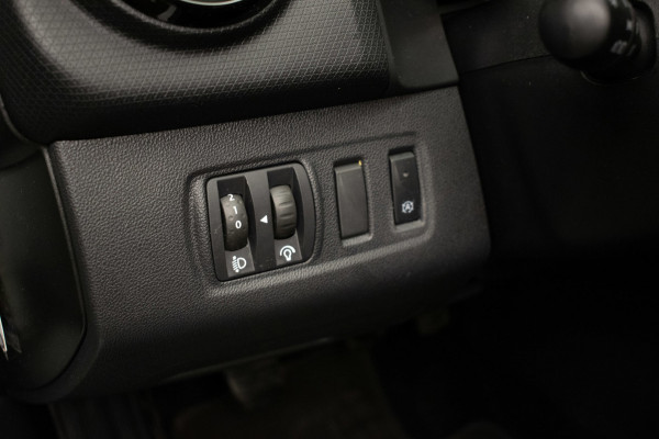 Renault Clio Estate 0.9 TCe Limited Sport (NAVI,CRUISE,BLUETOOTH,LED,ELEKTRISCH PAKKET,KEYLESS,SPORTSTOELEN,NETTE STAAT)