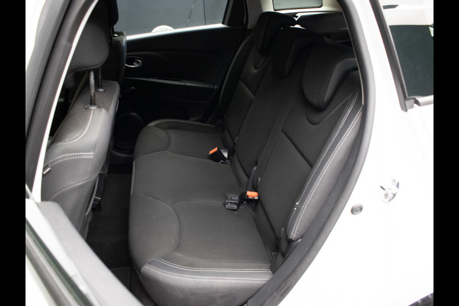 Renault Clio Estate 0.9 TCe Limited Sport (NAVI,CRUISE,BLUETOOTH,LED,ELEKTRISCH PAKKET,KEYLESS,SPORTSTOELEN,NETTE STAAT)