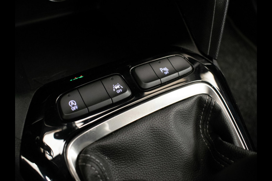 Opel Corsa 1.2 Edition Sport (APPLE CARPLAY,NAVI,PDC,CRUISE,ELEKTRISCHE RAMEN,LED,SPORTSTOELEN,LM VELGEN,NETTE STAAT)