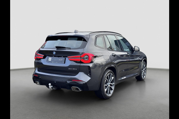BMW X3 XDrive30e M-Sport | Pano | Elektrische stoelen | Trekhaak | Sfeerverlichting | Keyless | Carplay | Dealer onderhouden