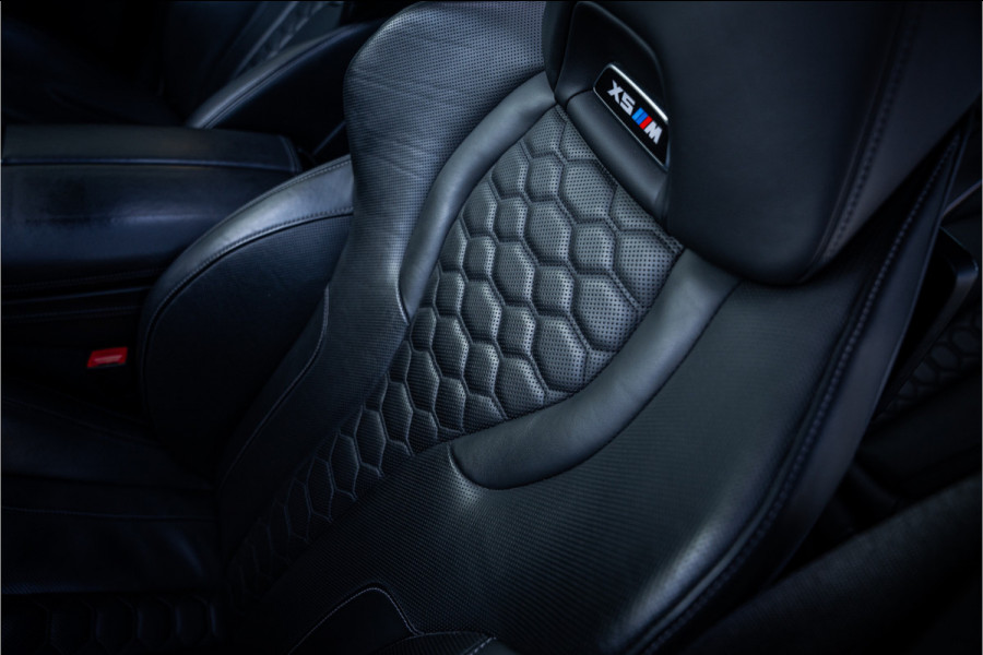 BMW X5 M Competition ** Sky Lounge ** Massage ** Trekhaak ** Laser ** Ventilatie ** 22 inch