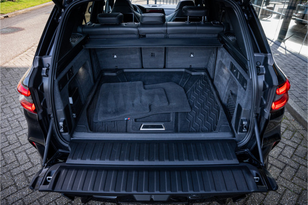 BMW X5 M Competition ** Sky Lounge ** Massage ** Trekhaak ** Laser ** Ventilatie ** 22 inch