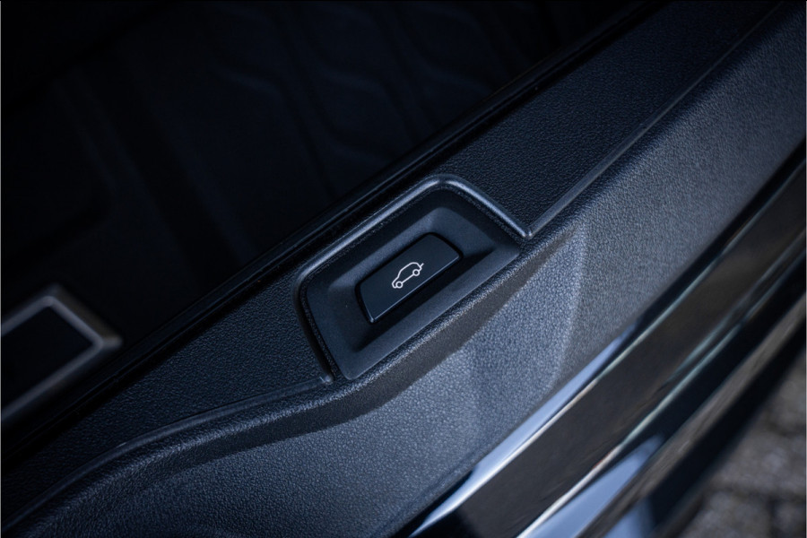 BMW X5 M Competition ** Sky Lounge ** Massage ** Trekhaak ** Laser ** Ventilatie ** 22 inch