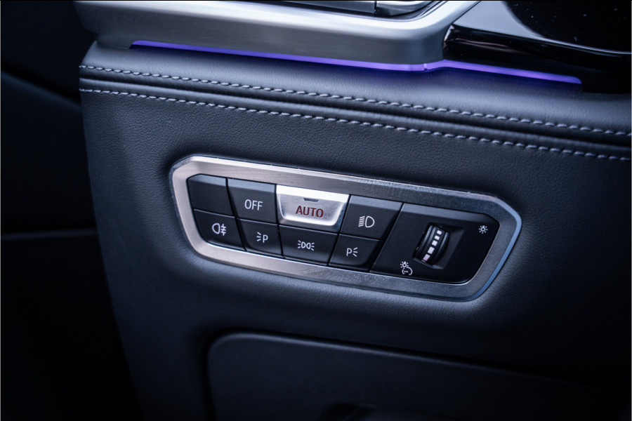 BMW X5 M Competition ** Sky Lounge ** Massage ** Trekhaak ** Laser ** Ventilatie ** 22 inch