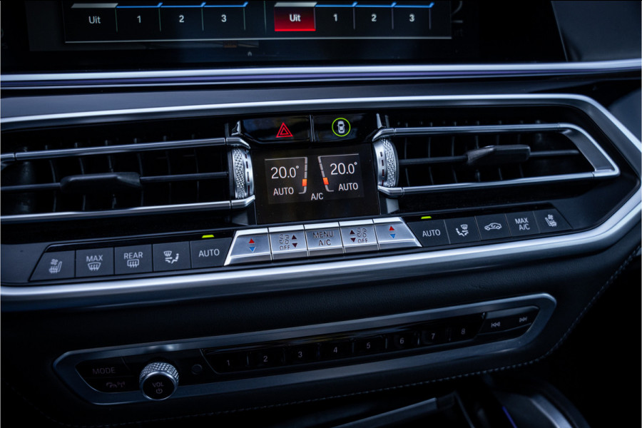 BMW X5 M Competition ** Sky Lounge ** Massage ** Trekhaak ** Laser ** Ventilatie ** 22 inch