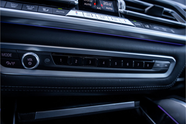 BMW X5 M Competition ** Sky Lounge ** Massage ** Trekhaak ** Laser ** Ventilatie ** 22 inch