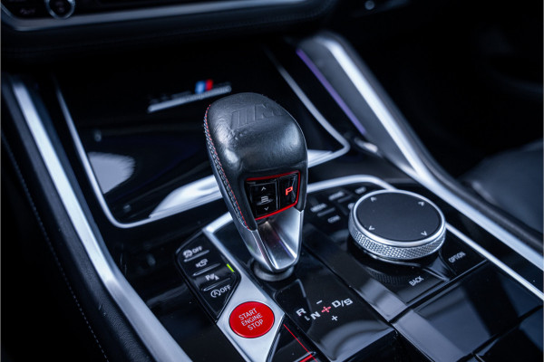 BMW X5 M Competition ** Sky Lounge ** Massage ** Trekhaak ** Laser ** Ventilatie ** 22 inch