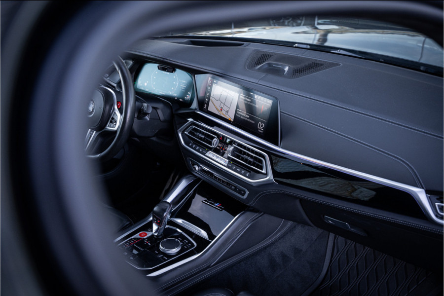BMW X5 M Competition ** Sky Lounge ** Massage ** Trekhaak ** Laser ** Ventilatie ** 22 inch