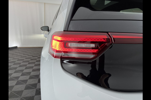 Volkswagen ID.3 First Max 58 kWh [ 3-Fase-11kW ] {SOH-89%} (INCL-BTW) *HEATPUMP | PANO | HEAD-UP | ADAPTIVE-CRUISE | IQ-LIGHTS | BLINDSPOT | CAMERA | KEYLESS | MICROFIBRE | AMBIENTLIGHT | NAVI-FULLMAP | DAB+ | ECC | HEATED-SPORTSEATS | DIGI-COCKPIT |