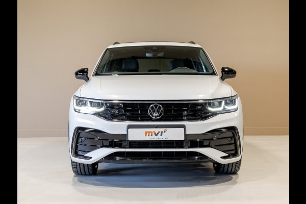 Volkswagen Tiguan 1.4 TSI eHybrid R-Line Business+ / 245pk / Trekhaak / Panorama dak / Leder /