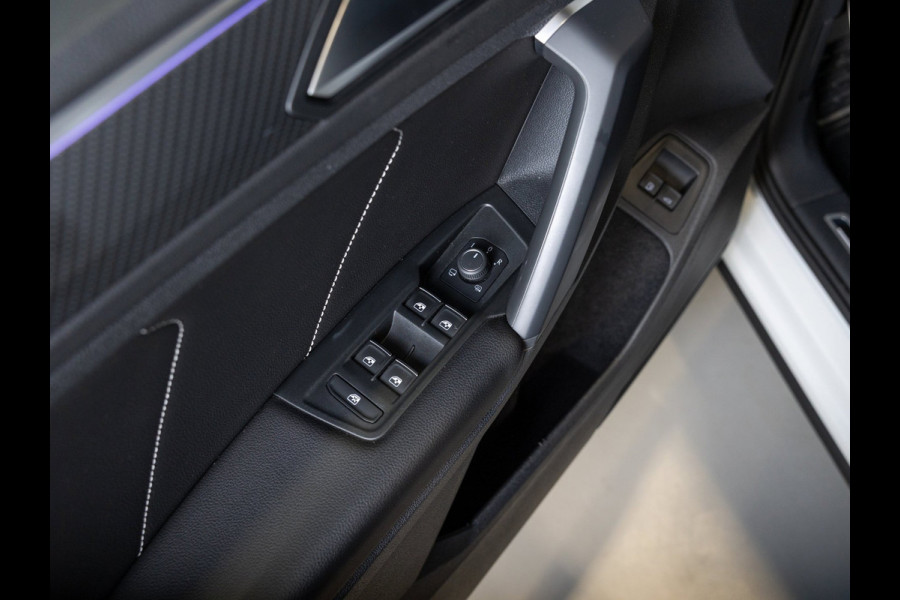 Volkswagen Tiguan 1.4 TSI eHybrid R-Line Business+ / 245pk / Trekhaak / Panorama dak / Leder /