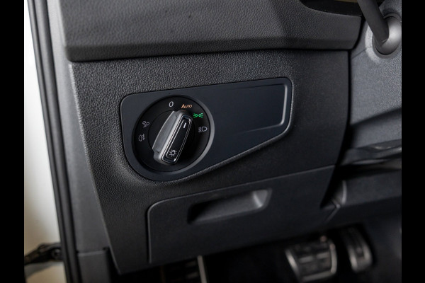 Volkswagen Tiguan 1.4 TSI eHybrid R-Line Business+ / 245pk / Trekhaak / Panorama dak / Leder /