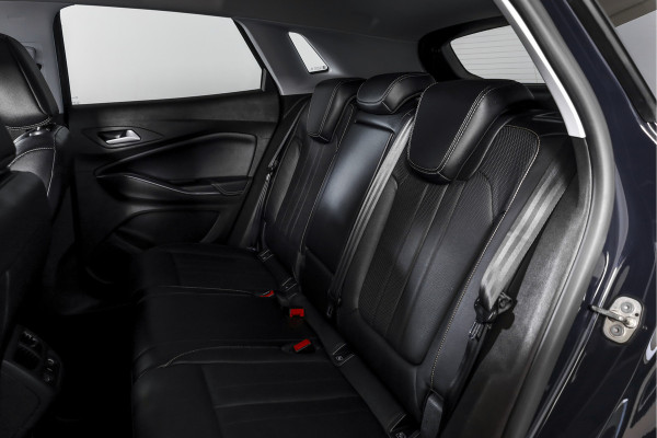 Opel Grandland X 1.2 Turbo 130 PK Business Executive Orig. NL | Cruise | Winterpakket | PDC | NAV + App. Connect | ECC | DAB | Elek, Klep | LM 19" |