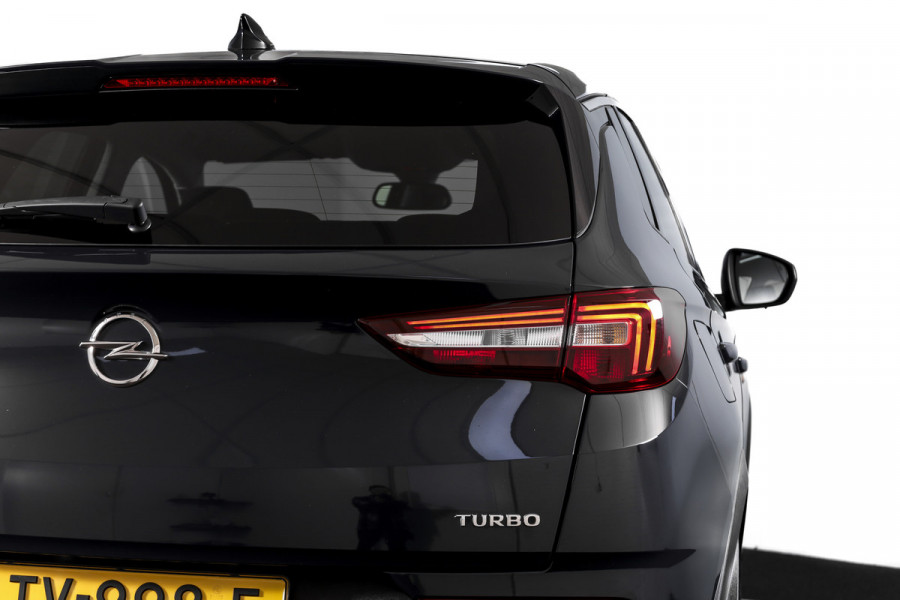 Opel Grandland X 1.2 Turbo 130 PK Business Executive Orig. NL | Cruise | Winterpakket | PDC | NAV + App. Connect | ECC | DAB | Elek, Klep | LM 19" |