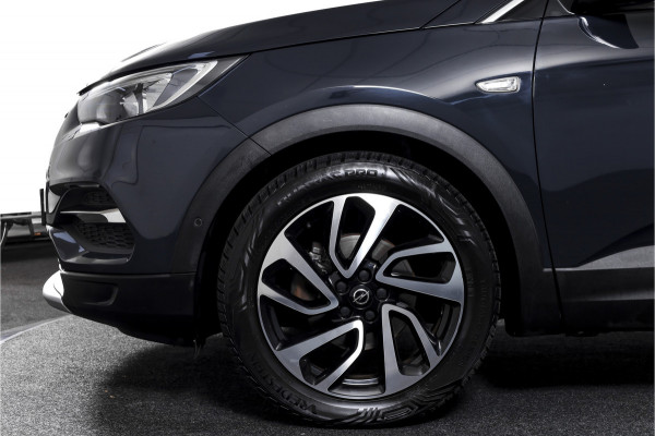 Opel Grandland X 1.2 Turbo 130 PK Business Executive Orig. NL | Cruise | Winterpakket | PDC | NAV + App. Connect | ECC | DAB | Elek, Klep | LM 19" |