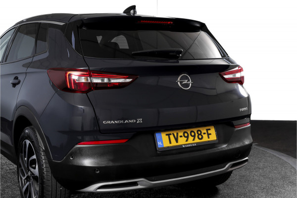Opel Grandland X 1.2 Turbo 130 PK Business Executive Orig. NL | Cruise | Winterpakket | PDC | NAV + App. Connect | ECC | DAB | Elek, Klep | LM 19" |