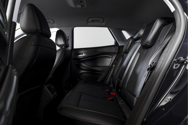 Opel Grandland X 1.2 Turbo 130 PK Business Executive Orig. NL | Cruise | Winterpakket | PDC | NAV + App. Connect | ECC | DAB | Elek, Klep | LM 19" |