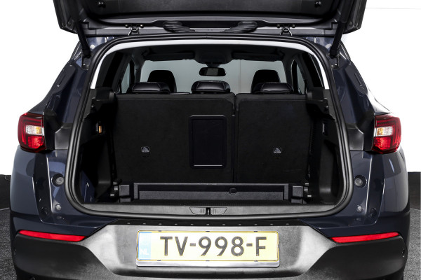 Opel Grandland X 1.2 Turbo 130 PK Business Executive Orig. NL | Cruise | Winterpakket | PDC | NAV + App. Connect | ECC | DAB | Elek, Klep | LM 19" |
