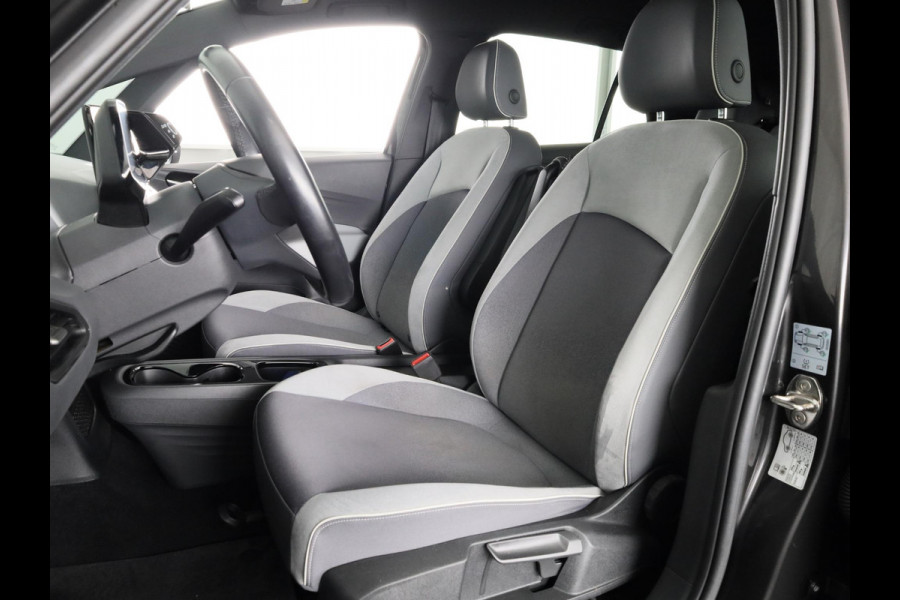 Volkswagen ID.3 First Plus 58 kWh 204pk | SoH 92% | Navigatie | Parkeersensoren | Camera | Led lampen