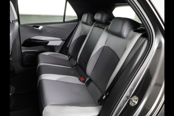 Volkswagen ID.3 First Plus 58 kWh 204pk | SoH 92% | Navigatie | Parkeersensoren | Camera | Led lampen