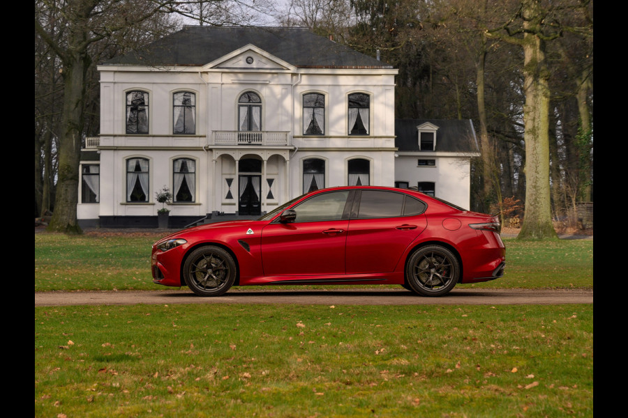 Alfa Romeo Giulia 2.9 V6 Quadrifoglio MY26 | Facelift | Carbon stoelen | Akrapovic | Harman/Kardon