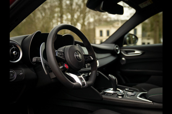 Alfa Romeo Giulia 2.9 V6 Quadrifoglio MY26 | Facelift | Carbon stoelen | Akrapovic | Harman/Kardon
