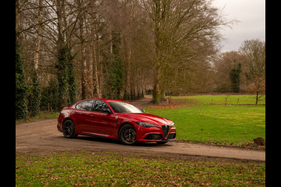 Alfa Romeo Giulia 2.9 V6 Quadrifoglio MY26 | Facelift | Carbon stoelen | Akrapovic | Harman/Kardon