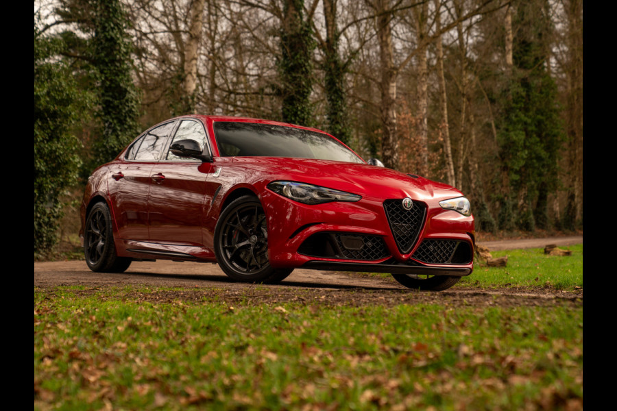 Alfa Romeo Giulia 2.9 V6 Quadrifoglio MY26 | Facelift | Carbon stoelen | Akrapovic | Harman/Kardon