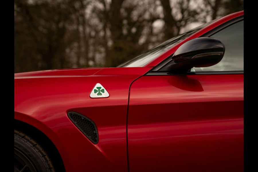 Alfa Romeo Giulia 2.9 V6 Quadrifoglio MY26 | Facelift | Carbon stoelen | Akrapovic | Harman/Kardon