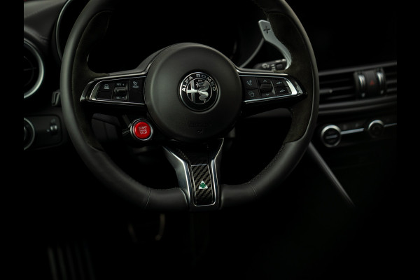 Alfa Romeo Giulia 2.9 V6 Quadrifoglio MY26 | Facelift | Carbon stoelen | Akrapovic | Harman/Kardon