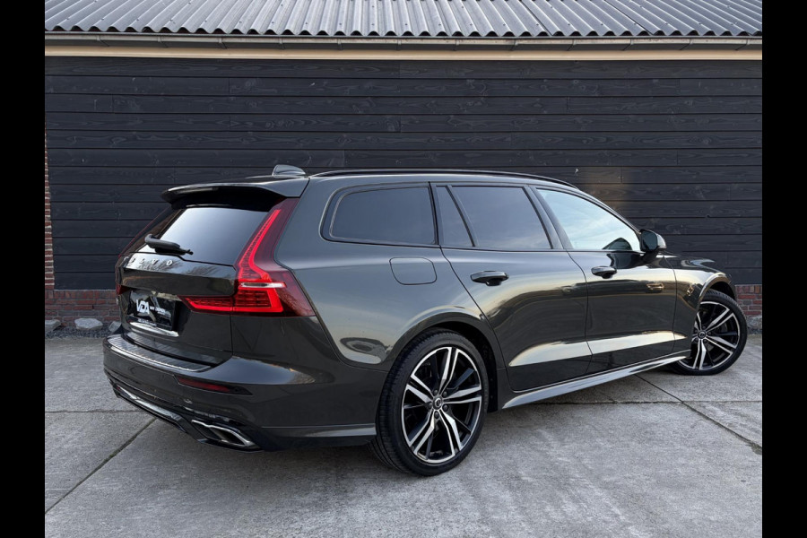 Volvo V60 2.0 T8 Recharge AWD R-Design - Pano l Mem. l HUD l Trekhaak l H/K