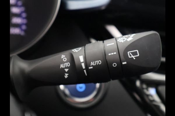 Toyota C-HR 1.8 HYBRIDE STYLE LUXERY NAVI LEDER GARANTIE 2032 PDC V+A. BLIND SPOT MONITOR. STOELVERWARMING