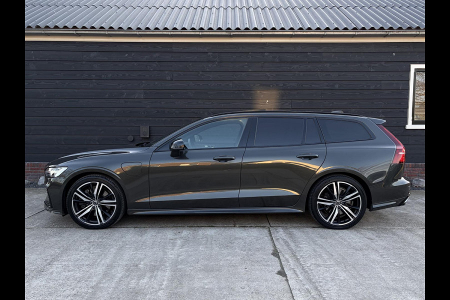Volvo V60 2.0 T8 Recharge AWD R-Design - Pano l Mem. l HUD l Trekhaak l H/K
