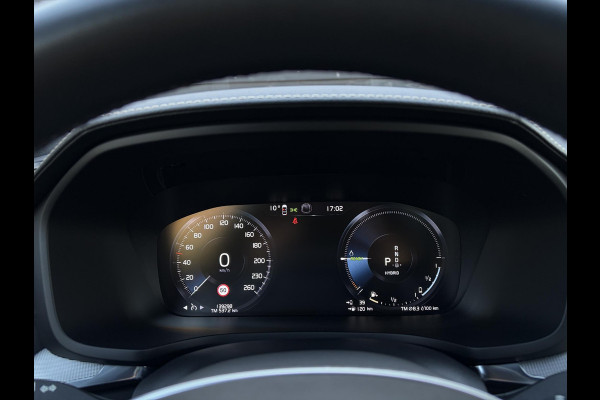 Volvo V60 2.0 T8 Recharge AWD R-Design - Pano l Mem. l HUD l Trekhaak l H/K