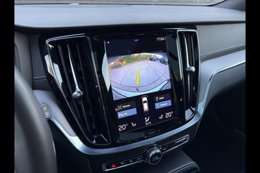 Volvo V60 2.0 T8 Recharge AWD R-Design - Pano l Mem. l HUD l Trekhaak l H/K