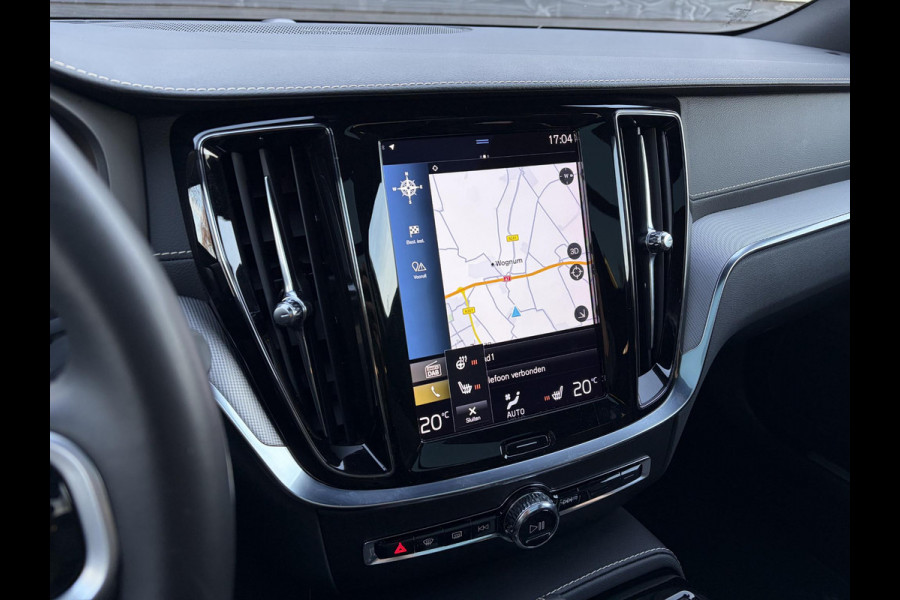 Volvo V60 2.0 T8 Recharge AWD R-Design - Pano l Mem. l HUD l Trekhaak l H/K