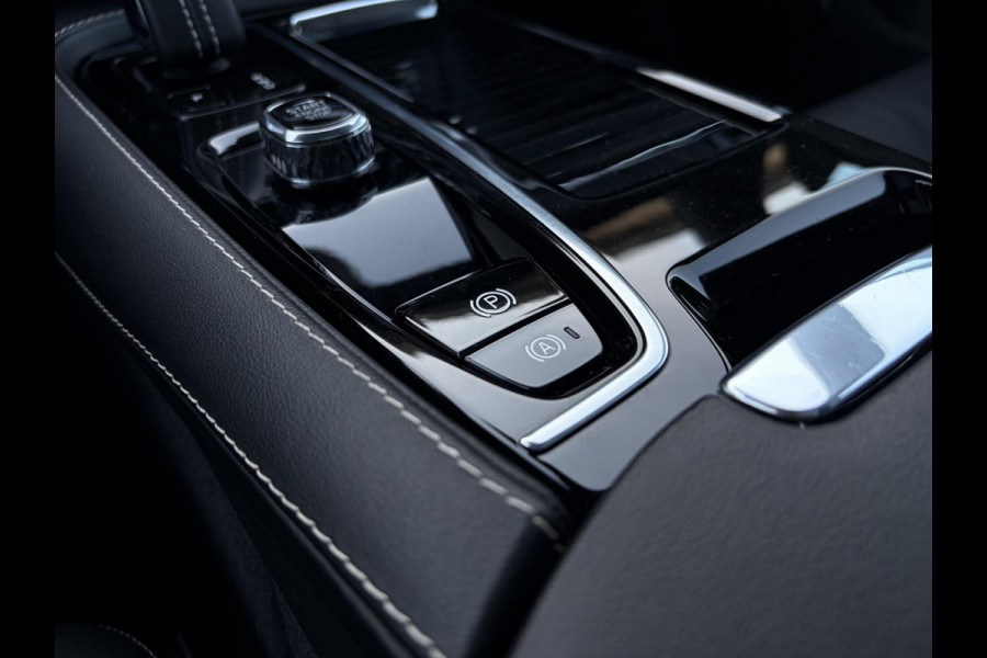 Volvo V60 2.0 T8 Recharge AWD R-Design - Pano l Mem. l HUD l Trekhaak l H/K