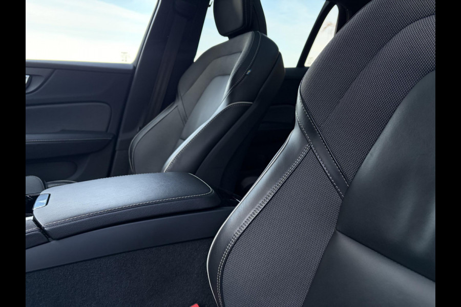 Volvo V60 2.0 T8 Recharge AWD R-Design - Pano l Mem. l HUD l Trekhaak l H/K