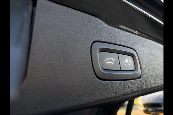 Volvo V60 2.0 T8 Recharge AWD R-Design - Pano l Mem. l HUD l Trekhaak l H/K