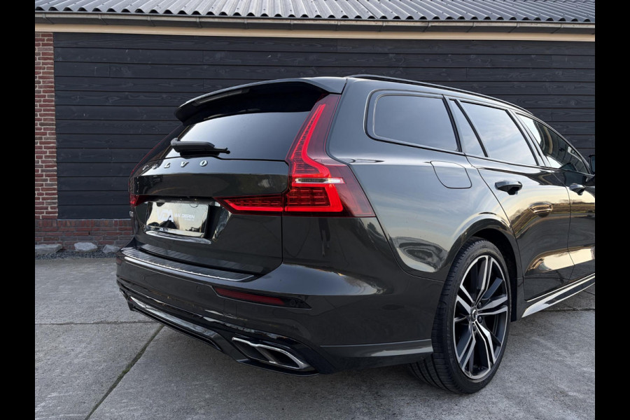 Volvo V60 2.0 T8 Recharge AWD R-Design - Pano l Mem. l HUD l Trekhaak l H/K