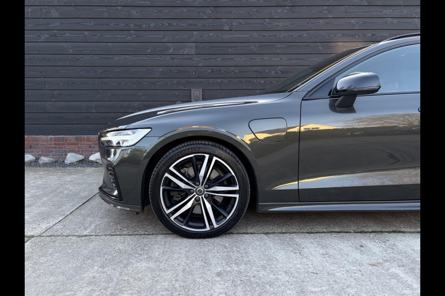 Volvo V60 2.0 T8 Recharge AWD R-Design - Pano l Mem. l HUD l Trekhaak l H/K