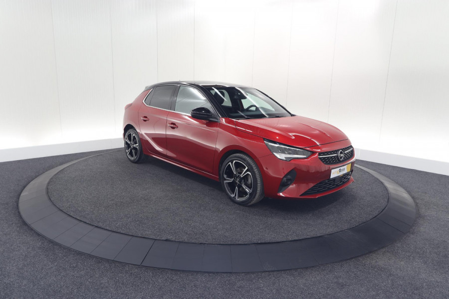 Opel Corsa 1.2 Turbo 100 Ultimate | Panoramadak | Camera | Dodehoekdetectie | Apple Carplay