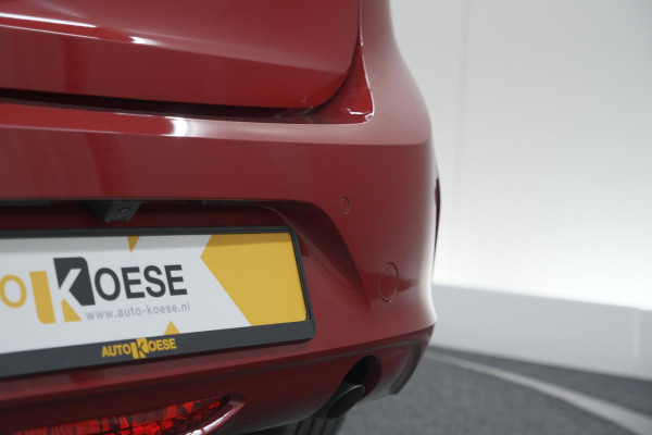 Opel Corsa 1.2 Turbo 100 Ultimate | Panoramadak | Camera | Dodehoekdetectie | Apple Carplay