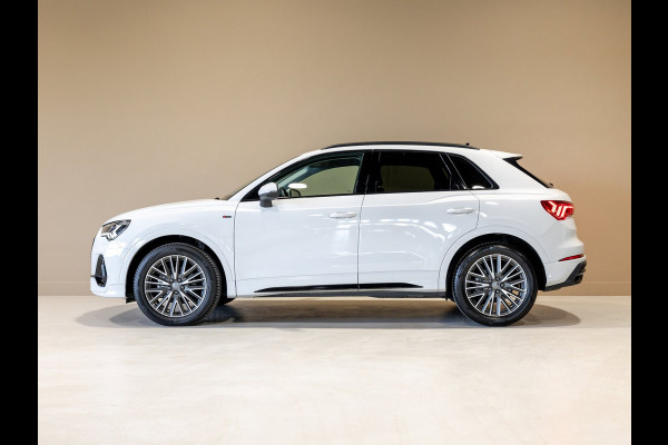 Audi Q3 35 TFSI 2x S-Line / 150pk / Achteruitrij camera / Stoelverwarming / Dodehoek assistent /