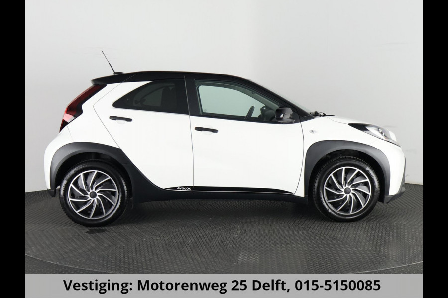 Toyota Aygo X 1.0 BLACK & WHITE SPECIAL EDITION GARANTIE 6-2033 CARPLAY NAVIGATIE.ADAPTIEVE CRUISE. SPECIAL EDITION PACK